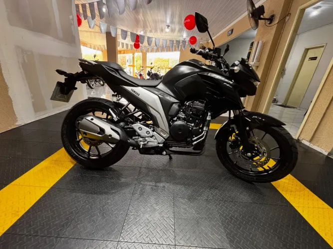 Yamaha Fazer FZ25 250 cc
