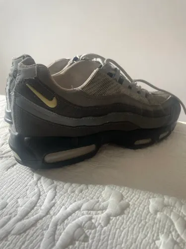 air max 95 cinza