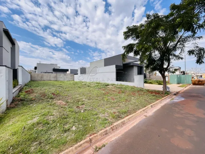 Terreno de 300m² à venda em condomínio - Vivendas da Mata
