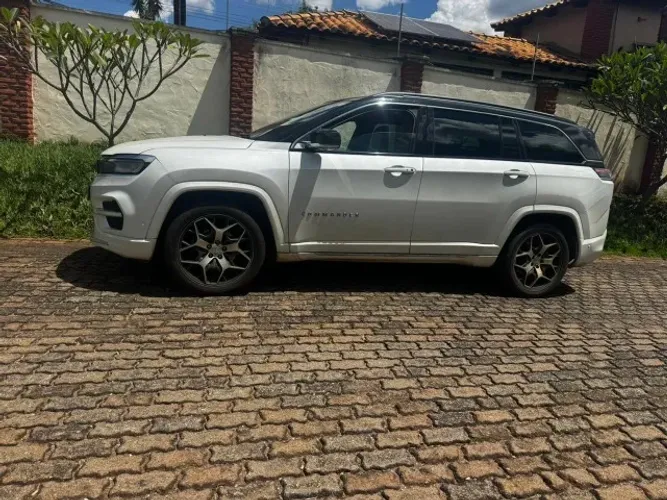Jeep Commander Overland T270 1.3 TB Flex AUT 2022