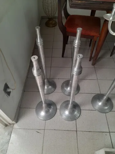 4 Colunas Castiçais de Alumínio