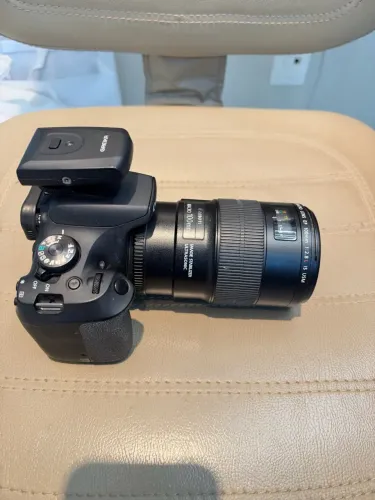 Canon t7 com lente 100mm macro
