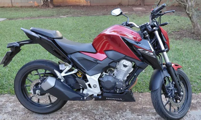 OPORTUNIDADE. CB 300 Twister 2025