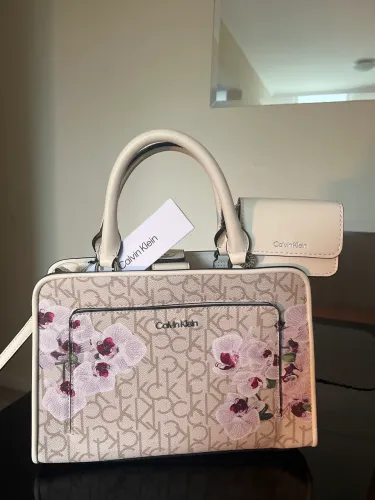 Bolsa De Orquídea Da Calvin Klein Com Bolsa Adicional Para Cartão.