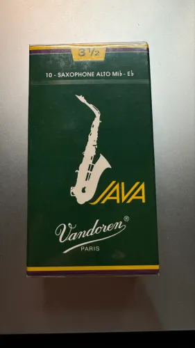 Caixa Lacrada 10 Palhetas Sax Alto Vandoren Java n3,5
