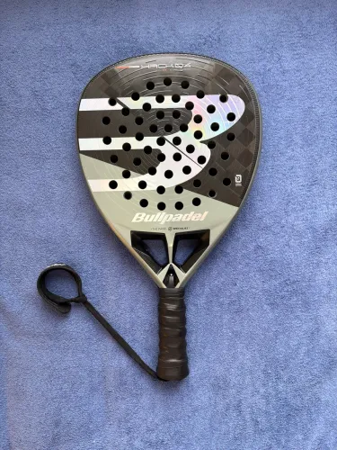 Raquete Padel Bullpadel Hack 04 2026 18k Paquito Navarro