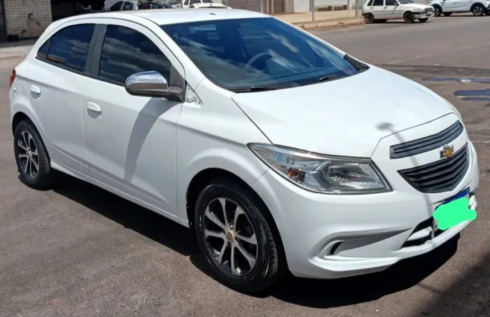 Chevrolet Onix JOY Hatch 1.0 8V Flex Mec. 4P 2018