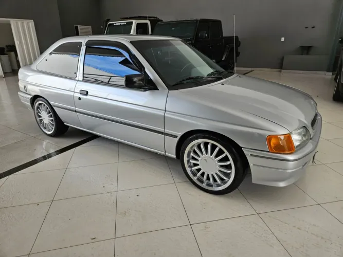 Ford Escort GL 1.8i / 1.8 (álcool) 1996