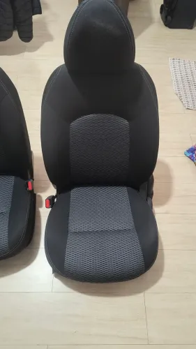 Banco do Passageiro Nissan March 2018 - Sem trilhos