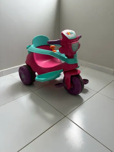 Triciclo Bandeirante Velobaby Passeio e Pedal Rosa