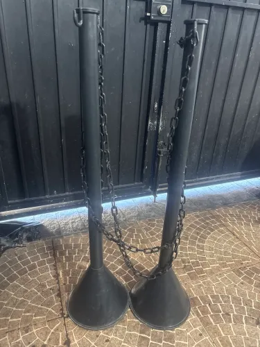 Pedestal delimitador corrente