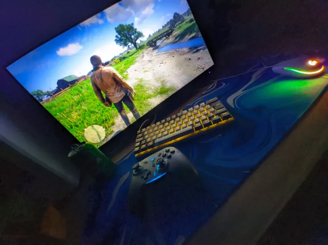 Vendo/troco em moto PC Gamer + monitor AOC 27" 180Hz