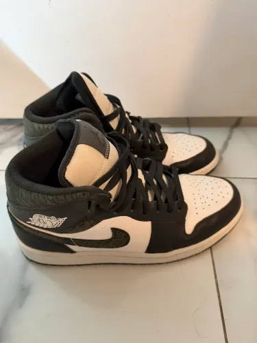 Air Jordan 1 Mid SE 'Panda Elephant'