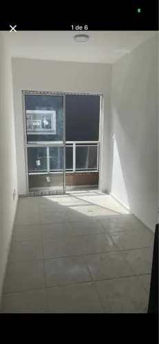 Aluga-se apartamento