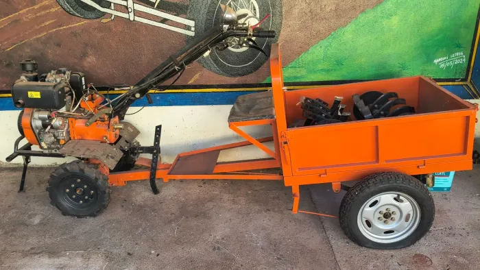 Motocultivador e carreta 500kg