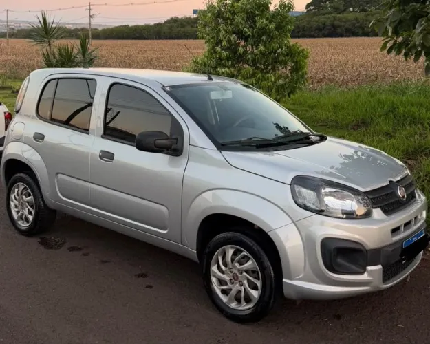Fiat Uno Attractive 1.0 EVO Fire Flex 8V 5P 2019