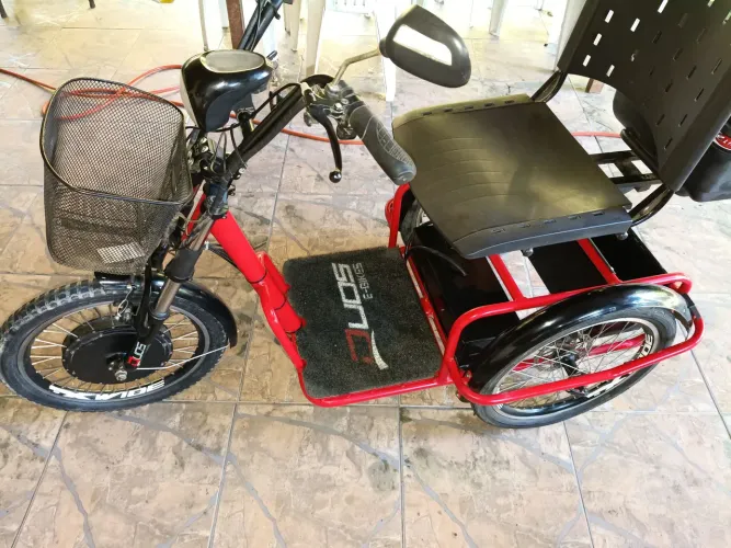 Triciclo elétrico 800w