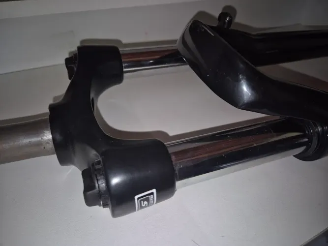 Suspensao Suntour xcm 27,5