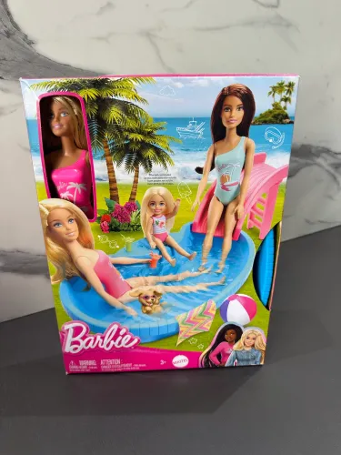 Barbie Piscina Glam com Boneca e Acessórios da Mattel novo lacrado