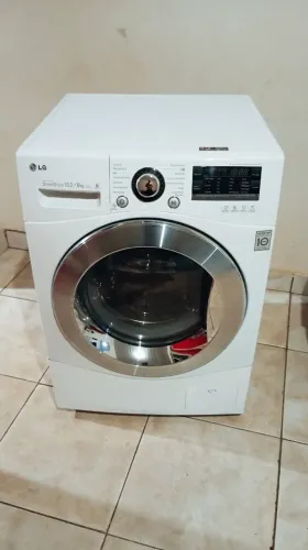Lava e seca LG 10.2 kilos (inverter)