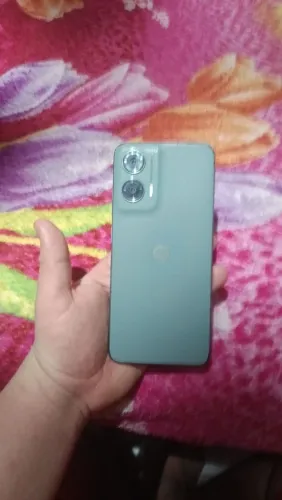 Vendo Motorola g35 com três meses de uso com um bom estado.