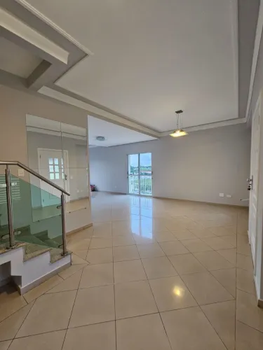 Sobrado em Condomínio na V. Pereira Barreto, 183m², 3 Dormitórios