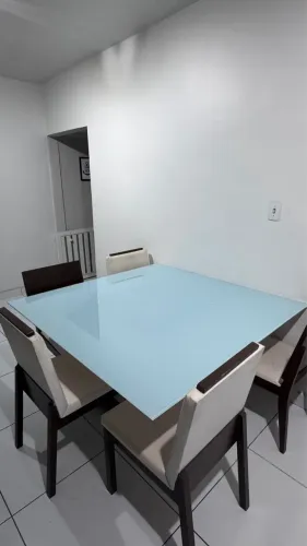 mesa 140x140 com 6 cadeiras