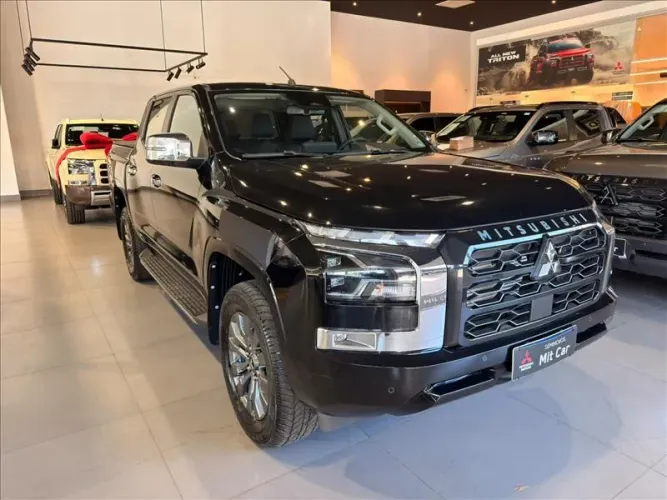 Mitsubishi TRITON HPE-S 2.4 CD 4X4 TB Diesel Aut. 2026