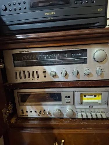 Radio Gradiente Receiver 1260 e Cassete 4000