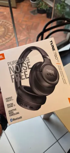 Fone JBL Tune 780nc