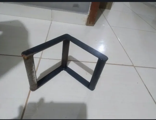 Puxador triângulo