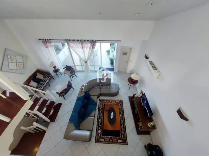 Cobertura Triplex com 4 suítes na Praia Grande em Ubatuba