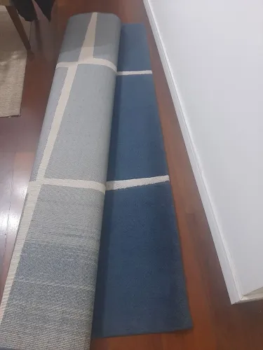 Tapete azul para sala