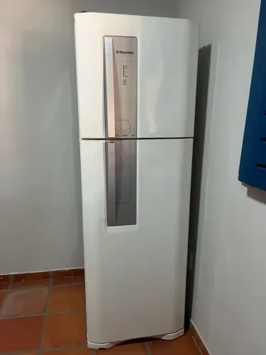Geladeira Electrolux 382 Litros - Usada