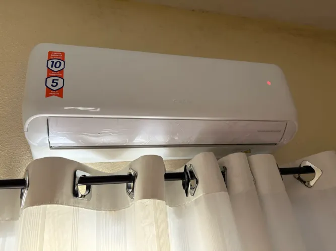 Ar condicionado 9mil btus semi novo