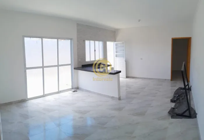 Oportunidade Única: Casa à venda no Centro de Jacareí-SP, com 2 quartos, sala, banheiro, g