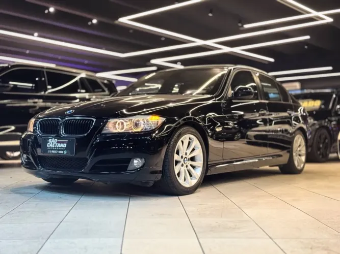 BMW 320I 320i 2011