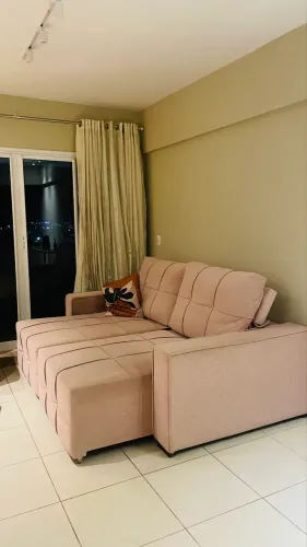 Sofá retrátil com encosto reclinável