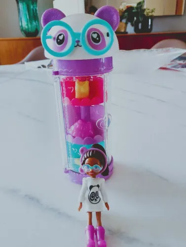 Brinquedo completo Boneca Polly Pocket armário giratório