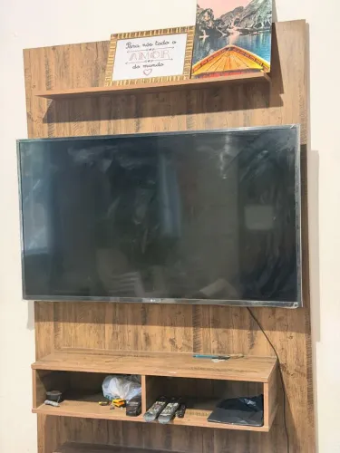 Painel para tv amadeirado
