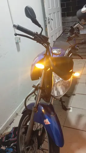 Vendo ou Troco Fan 150