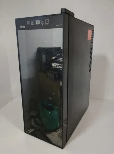 Vendo adega Philco ph12e