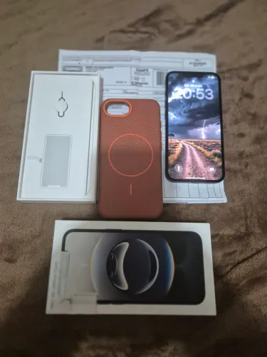 IPHONE 16e de 128g Com Nota e garantia de 1 Ano