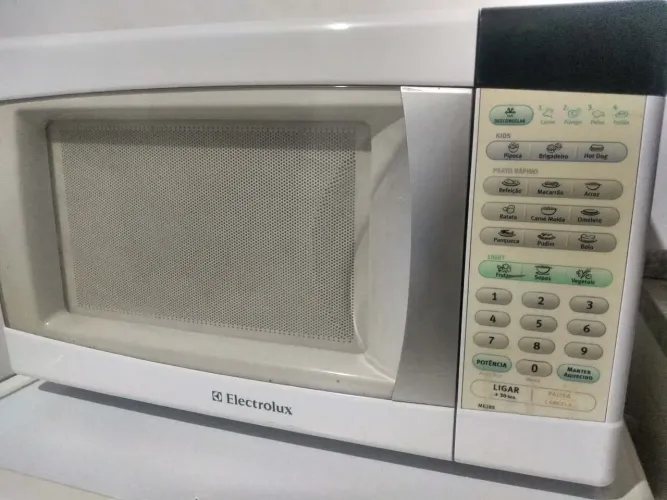 ELECTROLUX 28 LITROS ?