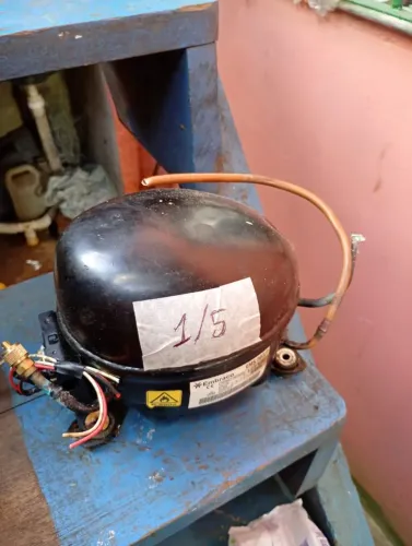 Compressor Embraco EMS70CLP 1/5 HP 127V - Funcionando Perfeitamente