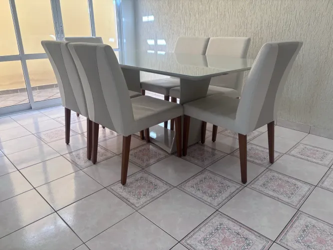 Mesa de jantar 6 lugares