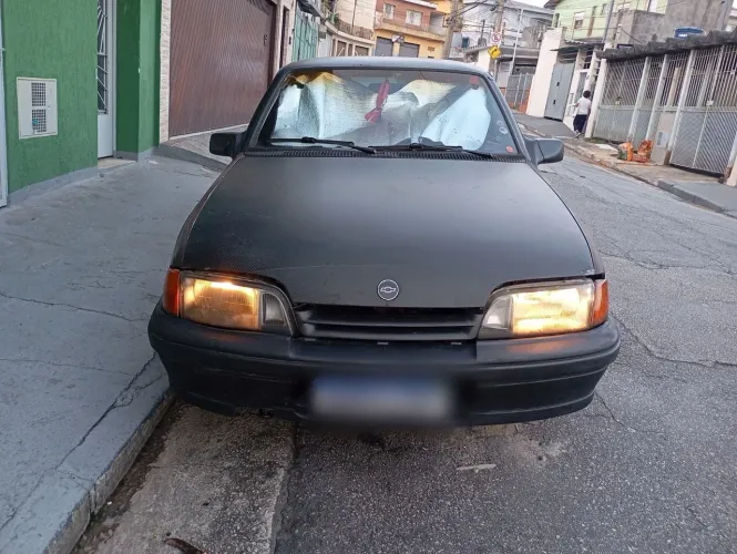 Chevrolet Monza GL 1.8 Efi/ SL/ L/ 650/barc. 2e4p (álcool) 1994