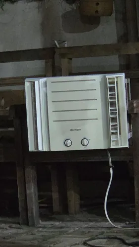 Ar condicionado 110v gelando pouco para quarto pequeno