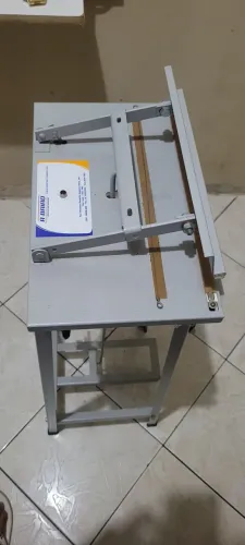Máquina de selar