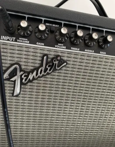 Caixa Amplificadora Fender 15G
